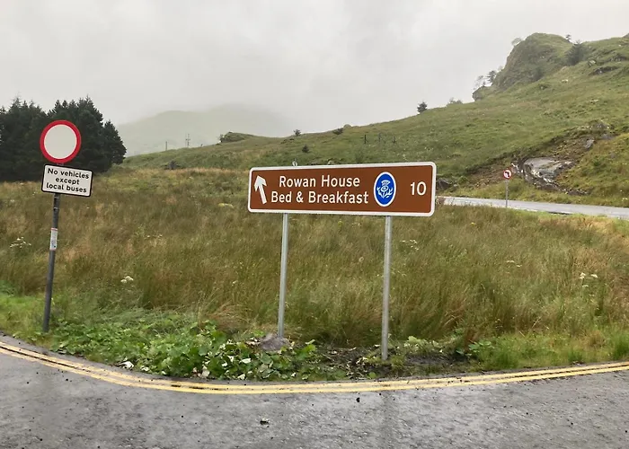 Rowan House B&B Rooms & A Self Catering Apartment