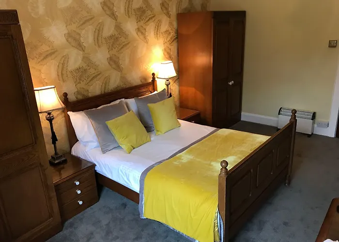 Broom Lodge